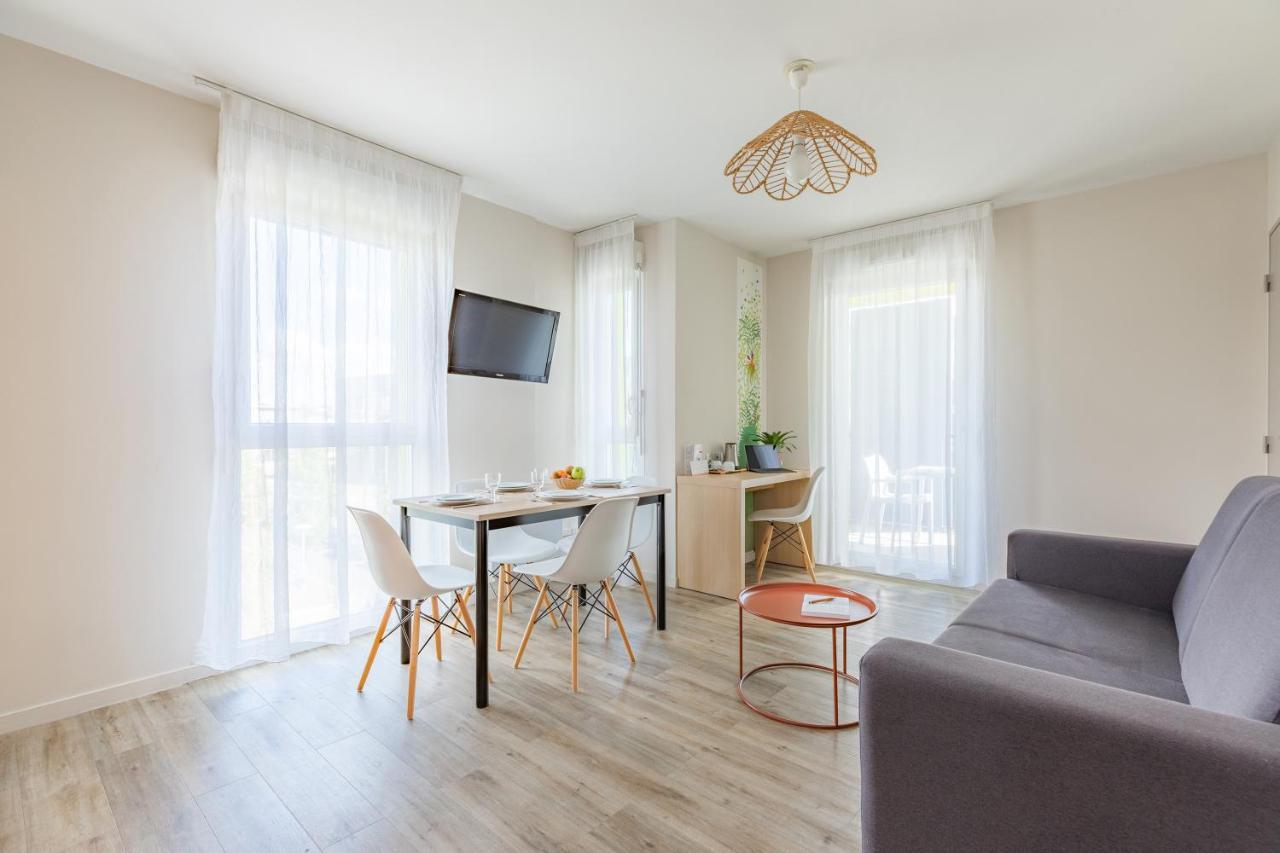 One Bedroom Apartment