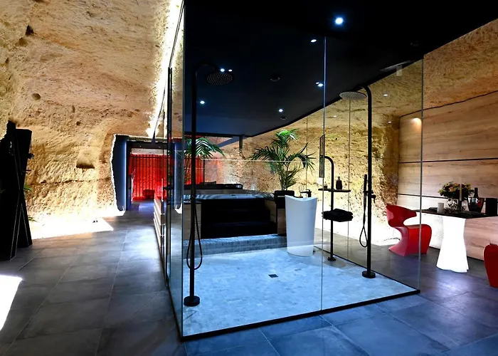 OMIRA - Nuits D'exception&spa